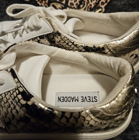 Steve Madden - Picture 3 of 4